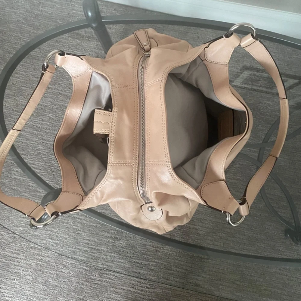 Coach purse - Picture 4 of 11